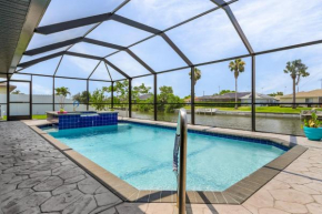 Serene Canal Views, Paddle Board, Bicycles, Heated Pool and Spa - Villa The Great Escape